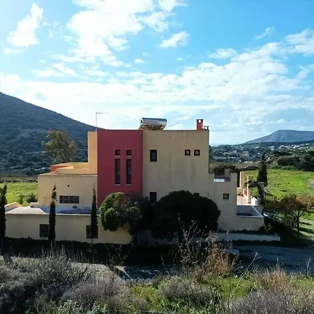 Villa για μεγάλες παρέες και οικογένειες *
